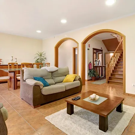 Vinhaticos House *