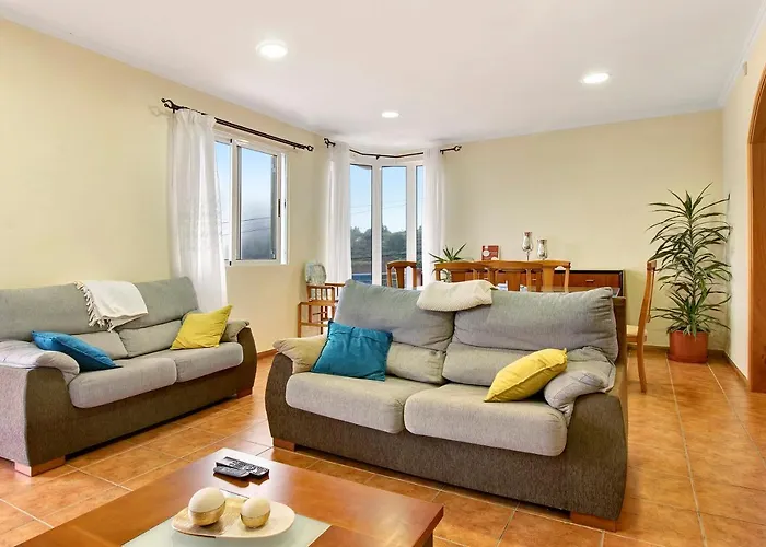 Дом отдыха Vinhaticos House